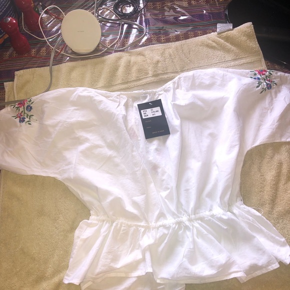 Beautiful blouse - Picture 5 of 8